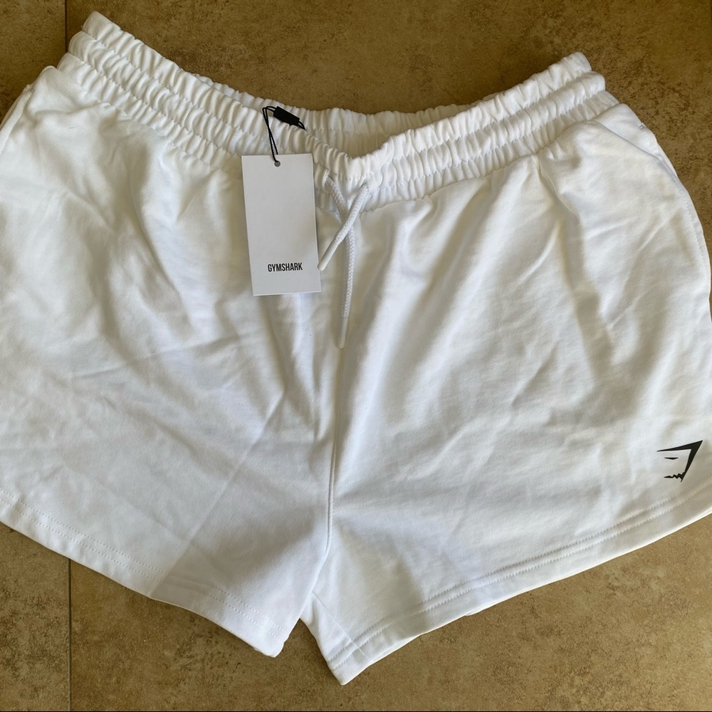 GYMSHARK Throw On Comfy Shorts